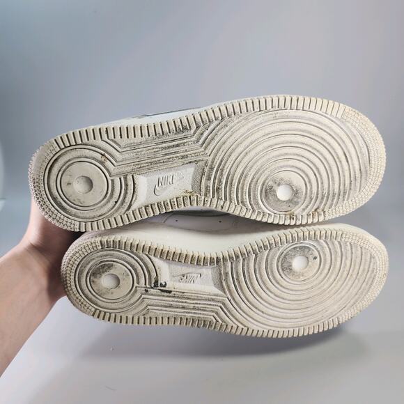 Youth Nike Air Force 1 Low Triple White Sz 7 Kids 011839 Casual Leather Sneakers - Picture 8 of 8